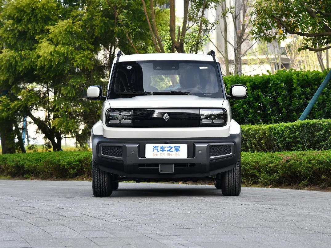 imgi_102_Brand-New-Wuling-Baojun-Yep-Yueye-Mini-SUV-Electric-Car-Chinese-Range-303-Km-New-Energ 2026 Baojun Yueye Flagship Edition Pure Electric Car – In Stock in China | EVOVED - Image 1