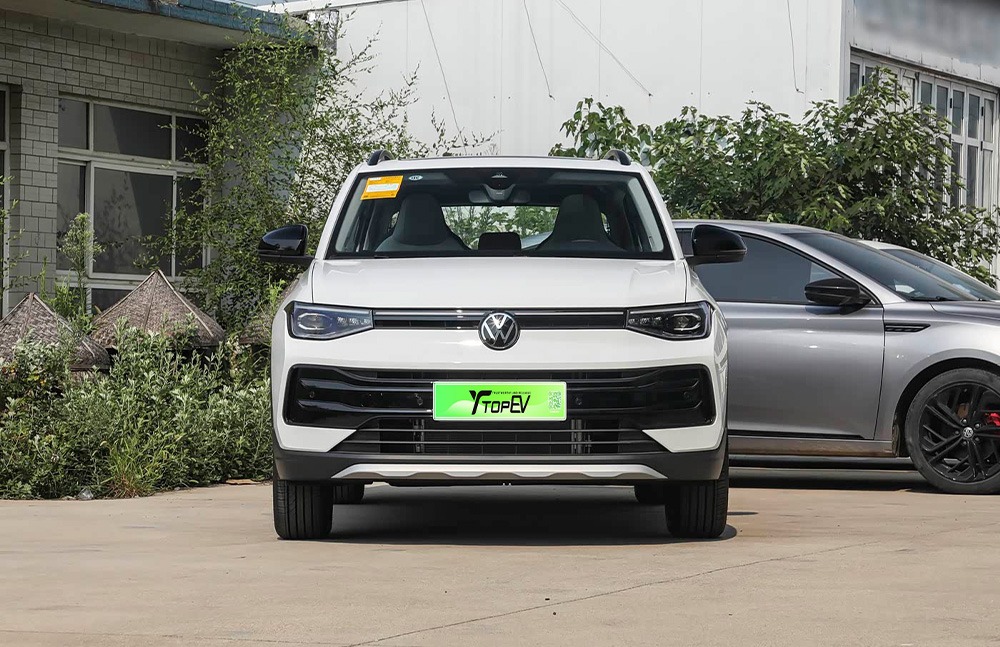 imgi_3_1_3(2) 2026 Volkswagen Tharu – China Export Vehicle | EVOVED - Image 1
