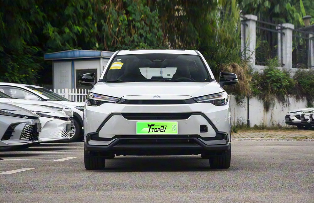 imgi_3_1_3(21) Toyota Frontlander 2026 2.0L – China Export Vehicle | EVOVED - Image 1