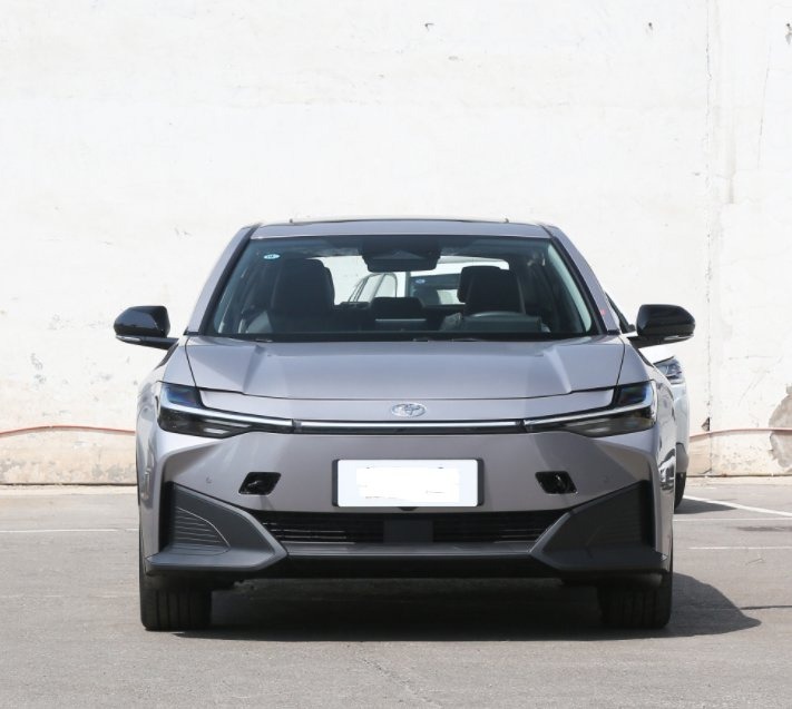 imgi_48_New-Left-Hand-Drive-Vehicles-Toyota-Bz3-Pure-Electric-Vehicle Toyota Bz3 New Energy EV Car – Wholesale Price From China | EVOVED - Image 1