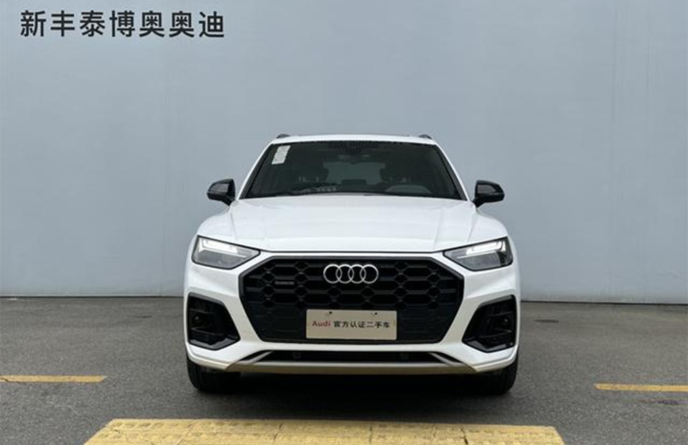 imgi_4_audi 2 Audi Q5L 2026 40T Luxury Dynamic Edition – China Export Vehicle | EVOVED - Image 1