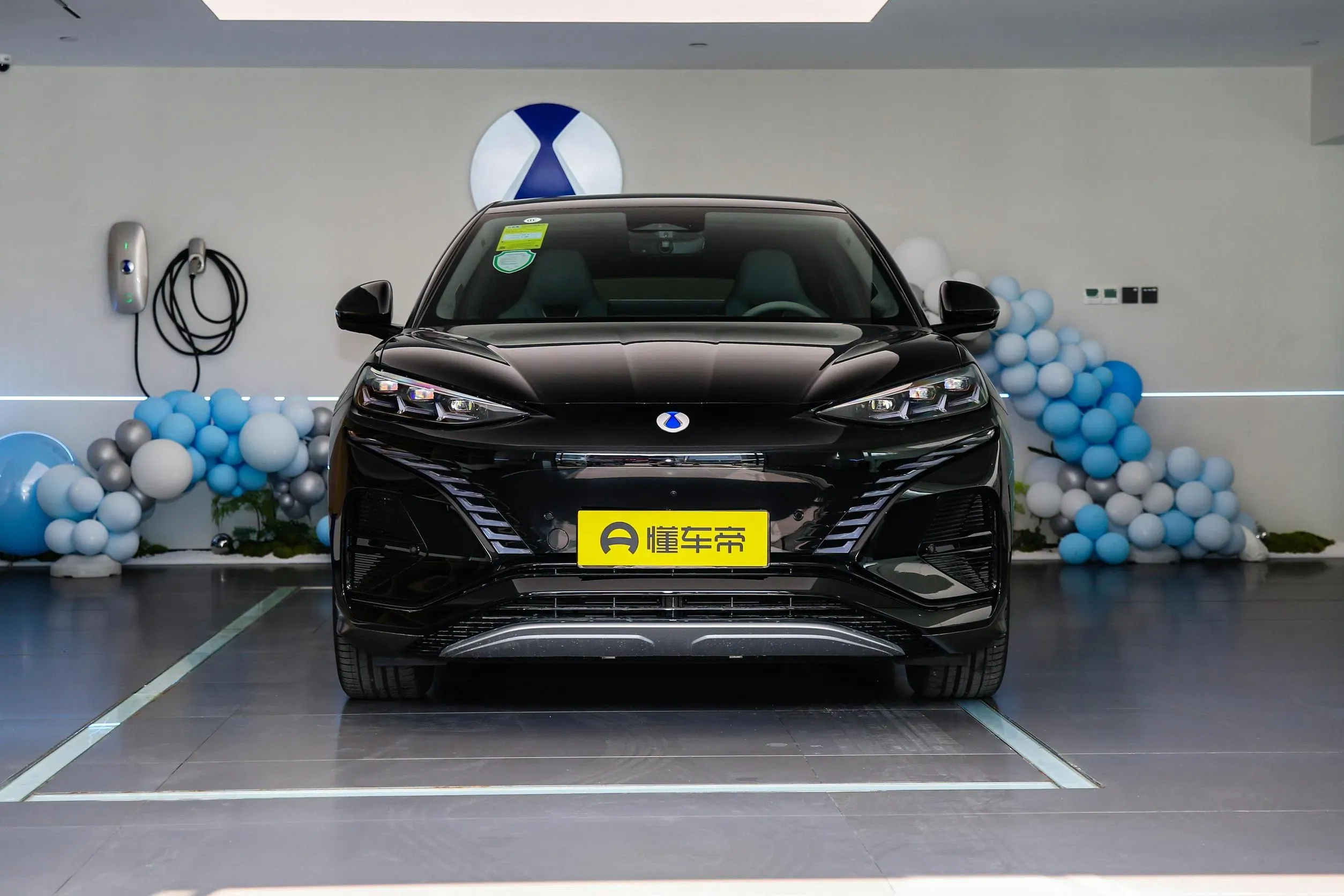 imgi_80_Denza-N7-2023-702km-Second-Hand-5-Seats-EV-Electric-SUV-Car 2026 Denza N7 Electric 5 Door 5 Seats Cars – Ships Worldwide From China | EVOVED - Image 1
