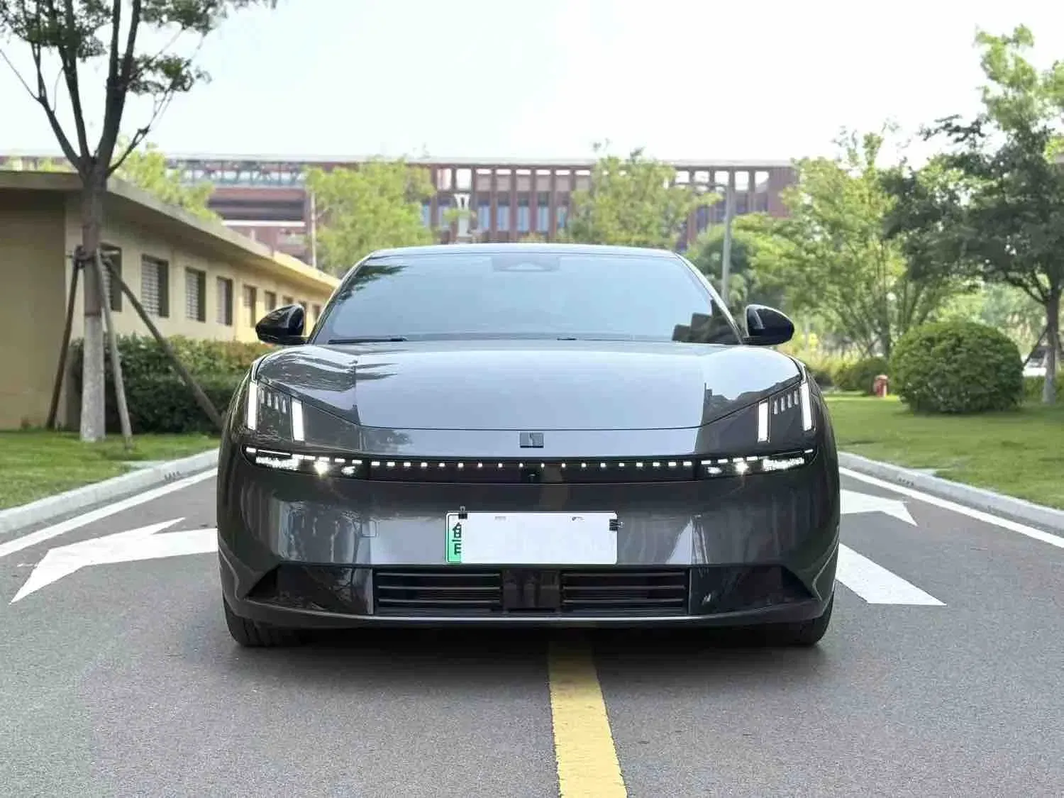 imgi_85_Gcc-Market-Quick-Local- Lynk & Co Z10 Liquid-Cooled LFP Battery Electric Car – In Stock in China | EVOVED - Image 1