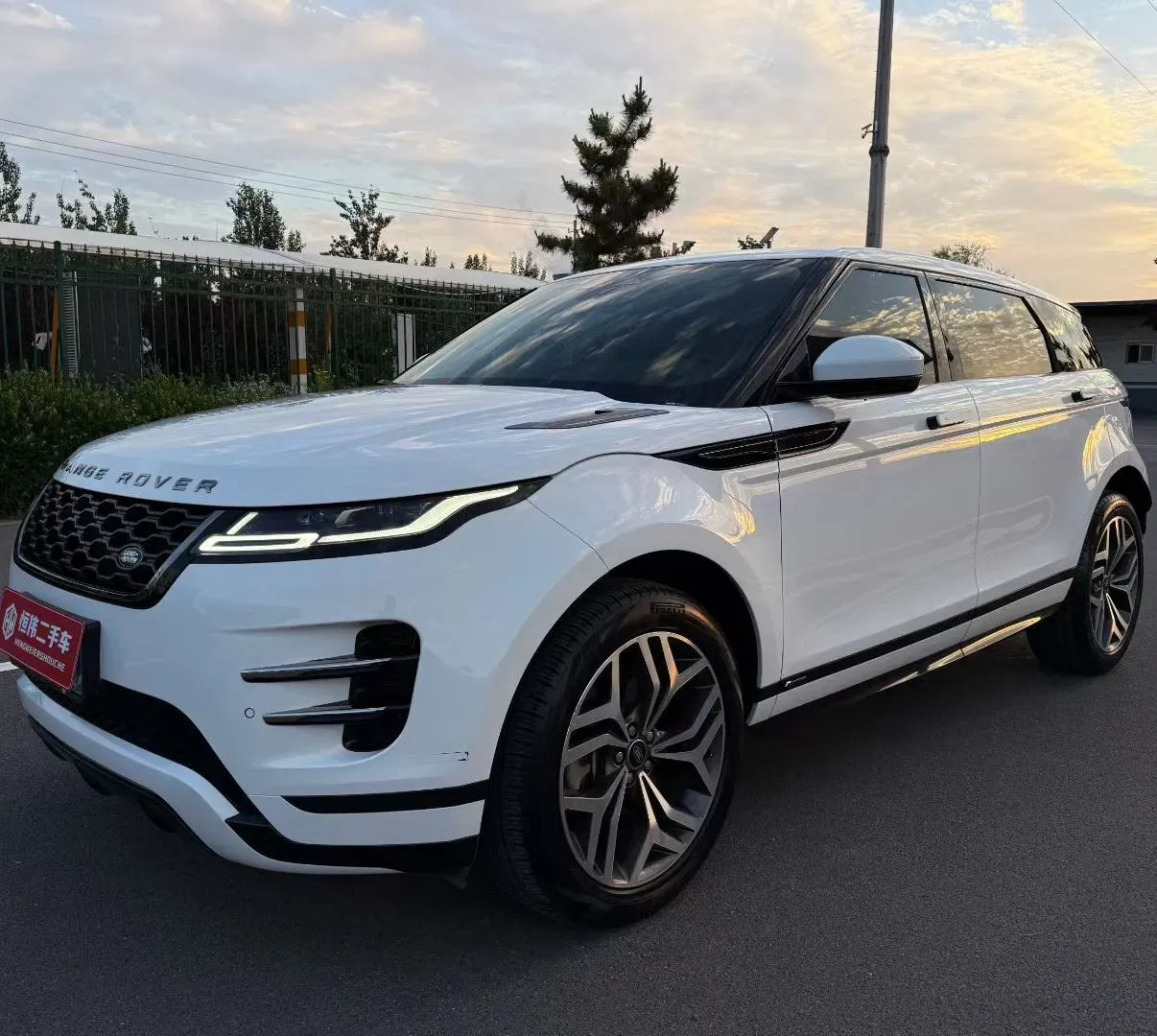 imgi_22_Powerful-Used-Car-2022-Land-Rover-Evoque-L-2-0t-48V-SUV Land-Rover Evoque – For Sale From China | EVOVED - Image 1
