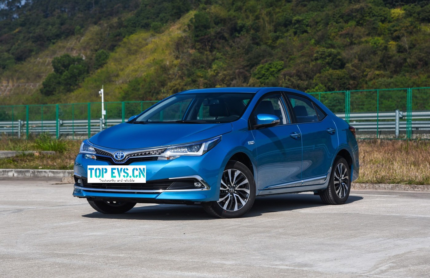 imgi_4_111(1) Toyota Corolla PHEV – Ready for Export From China | EVOVED - Image 1