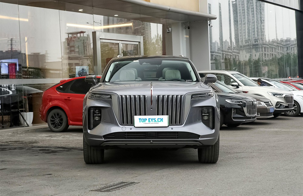 imgi_4_hongqi1 Hongqi E-HS9 – Ready for Export From China | EVOVED - Image 1