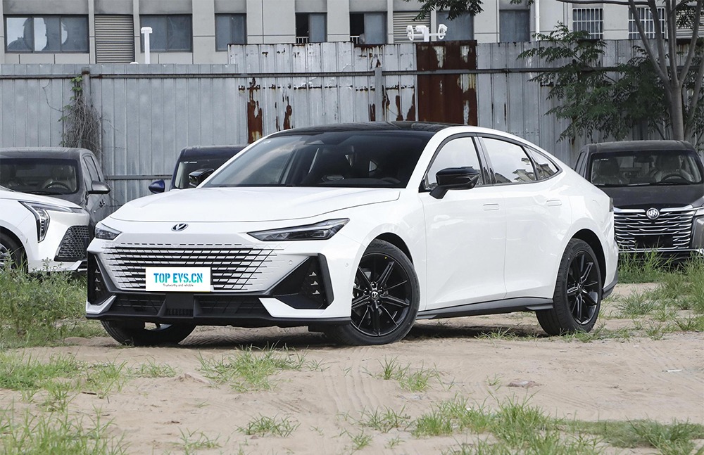 imgi_6_wholecnu5 Changan UNI-V – Ready for Export From China | EVOVED - Image 1