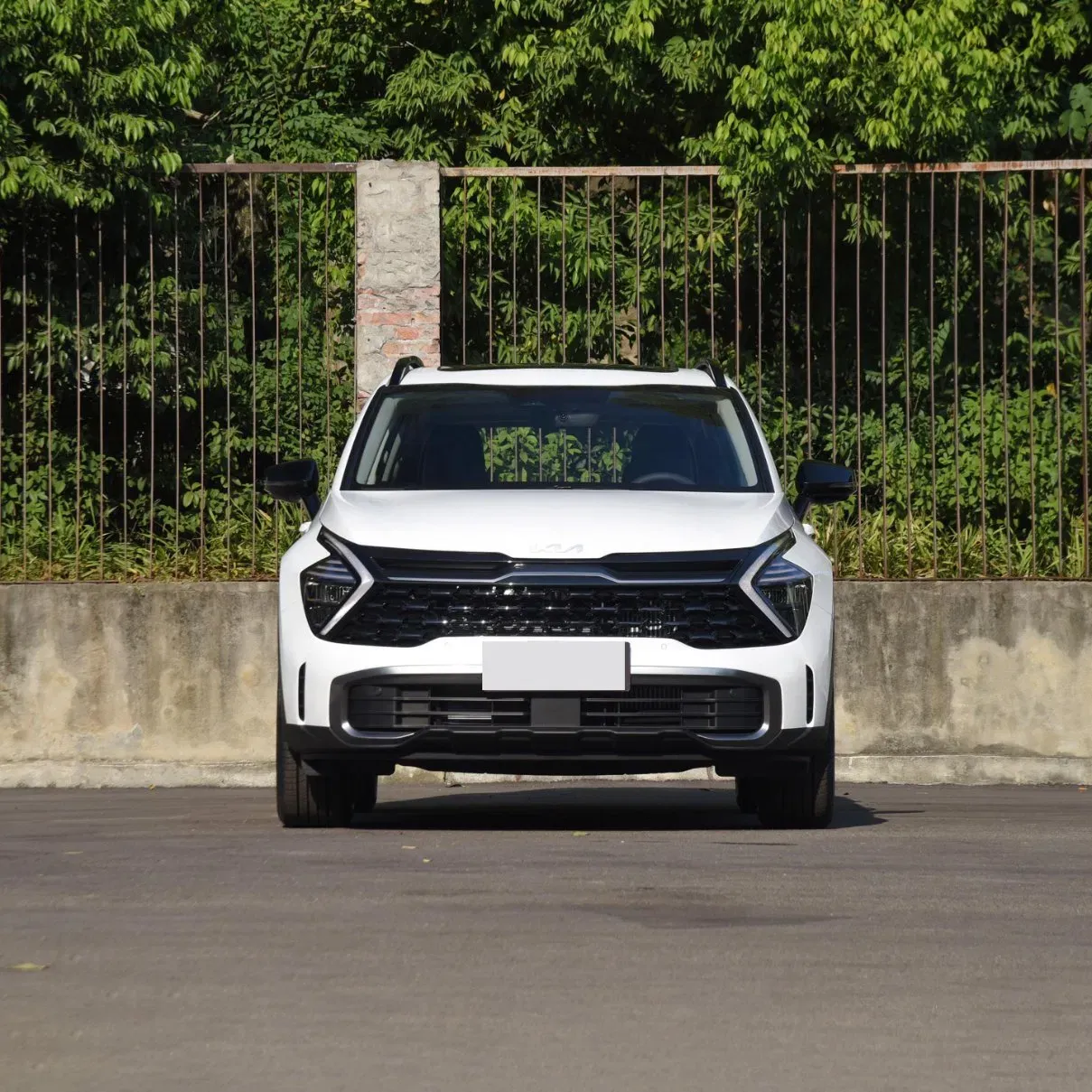 imgi_87_KIA-Sportage-Cheap-Used-Electric-Vehicle-235-60-R18-SUV-Electric- Kia Sportage – For Sale From China | EVOVED - Image 1