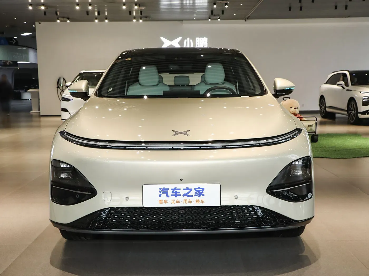 imgi_89_Xpeng-G6-2024-China-Electric-Car-New-Energy-Vehicle-Xiao-Peng-Xpeng-G6-EV-Car Xpeng G6 – For Sale From China | EVOVED - Image 1